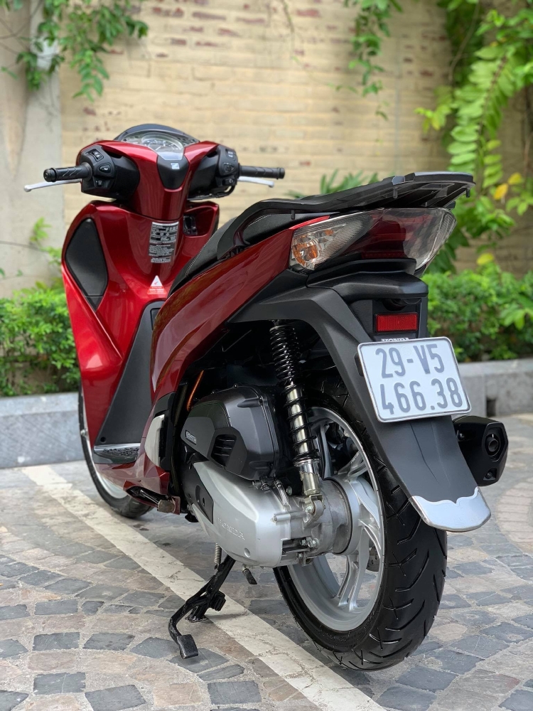 Cần bán SH Việt 150 ABS 12/2018 màu Đỏ đẹp miễn chê