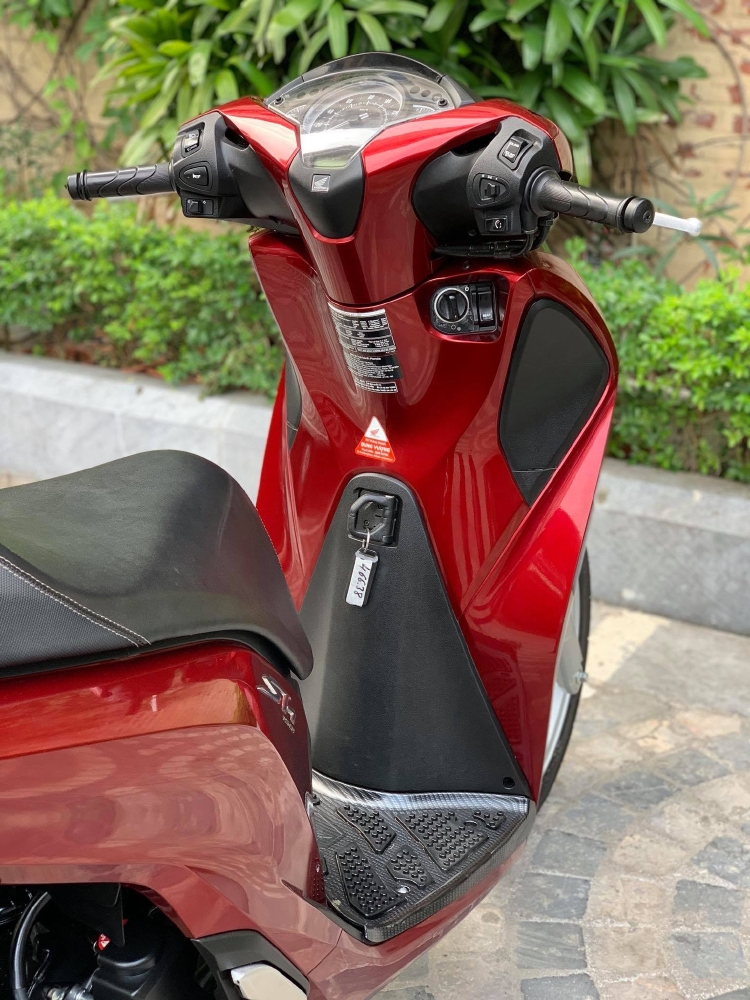 Cần bán SH Việt 150 ABS 12/2018 màu Đỏ đẹp miễn chê