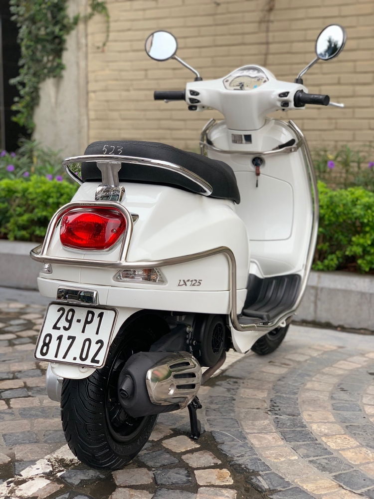 Cần bán LX iGet 11/2019 màu trắng quá mới