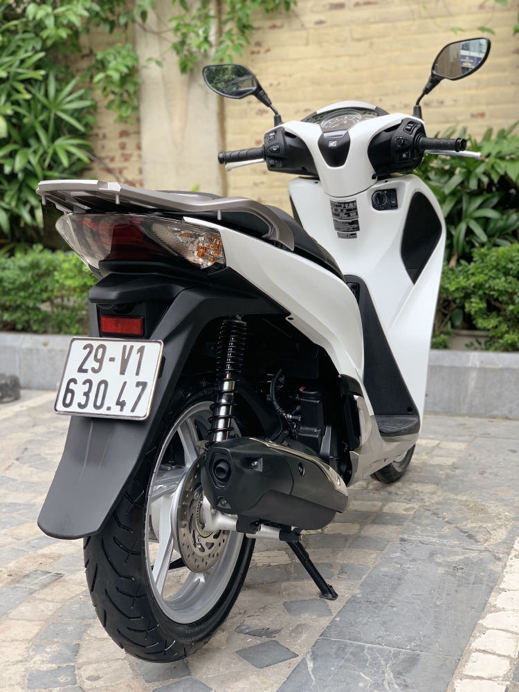 Cần bán SH Việt 150 ABS 10/2019 màu Trắng chạy 600km như mới