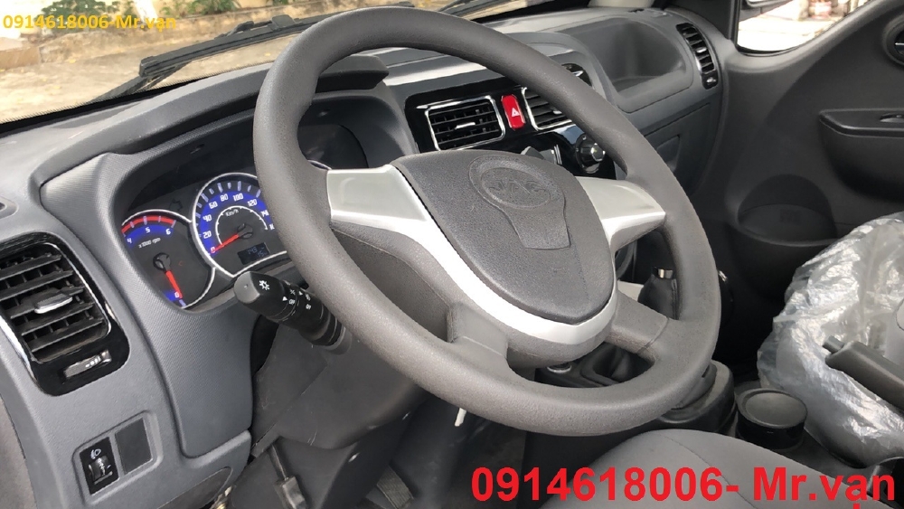 Xe tải 1T5 máy dầu, động cơ ISUZU, thùng dài 3m2, giá cực tốt.