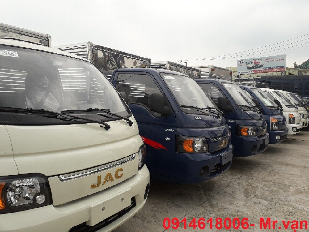 Xe tải 1T5 máy dầu, động cơ ISUZU, thùng dài 3m2, giá cực tốt.