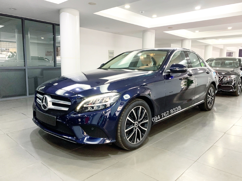 Cần bán Mercedes C200 2019 màu Xanh chính chủ biển đẹp