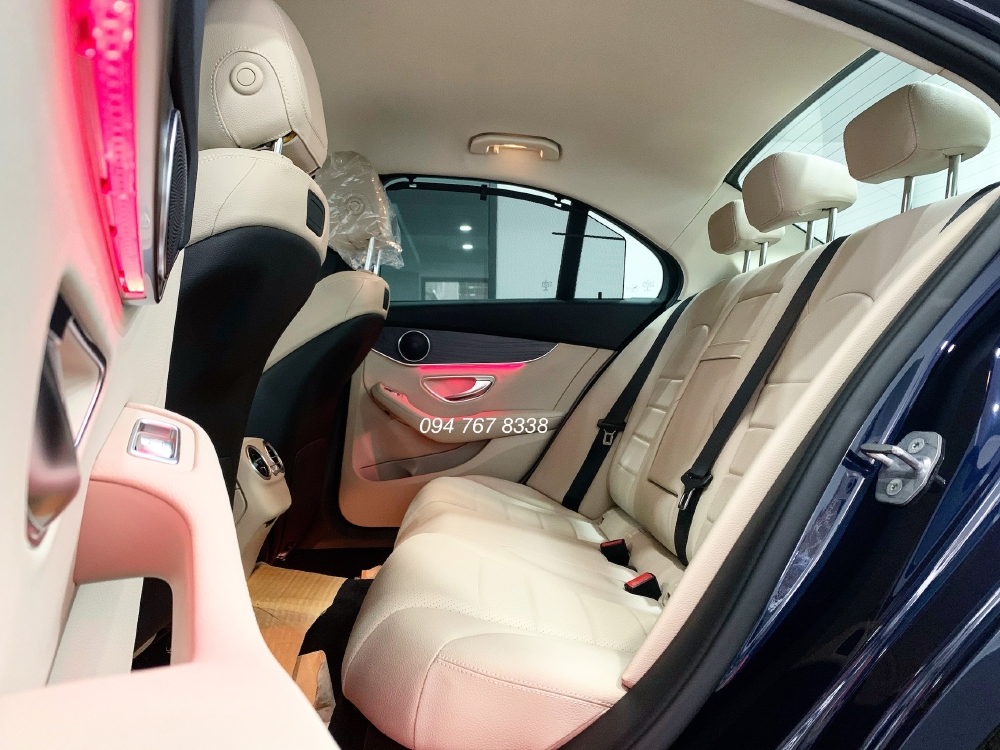 Cần bán Mercedes C200 2019 màu Xanh chính chủ biển đẹp