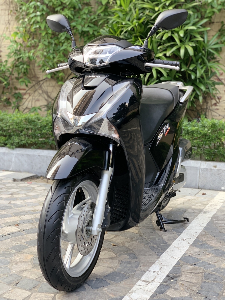 Cần bán SH Việt 150 ABS 2018 màu Đen đẹp quá