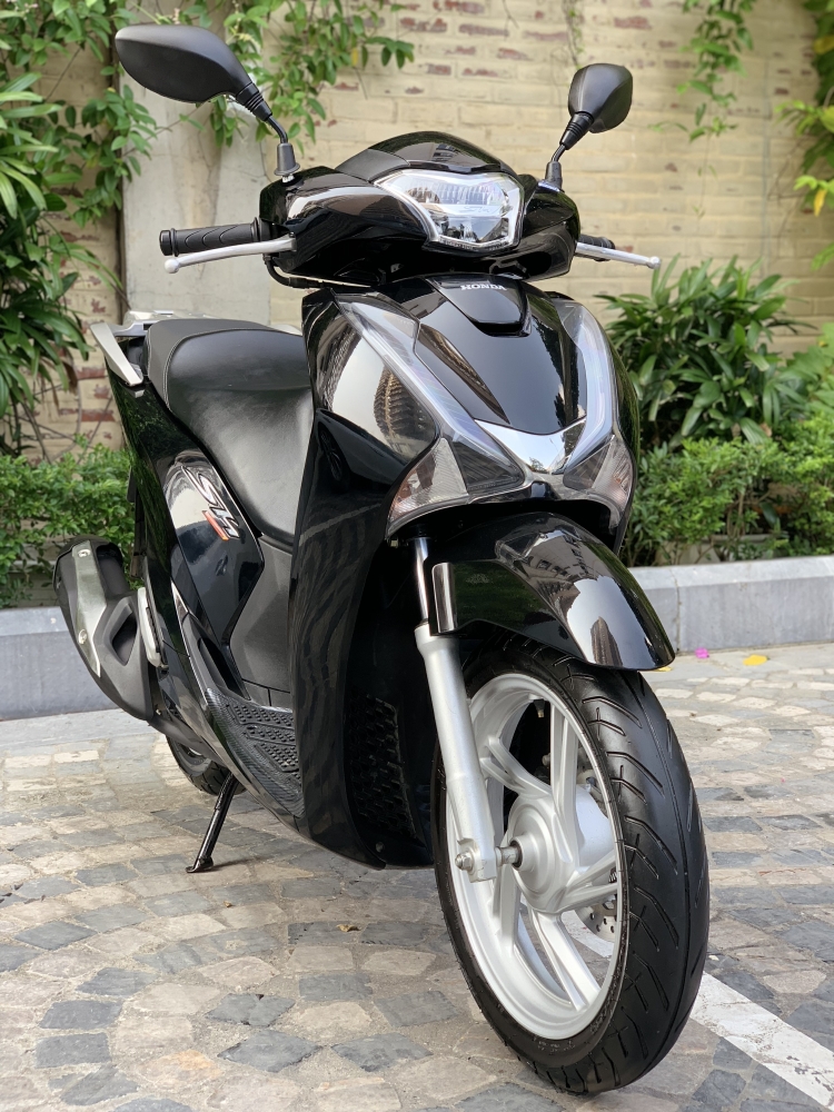 Cần bán SH Việt 150 ABS 2018 màu Đen đẹp quá