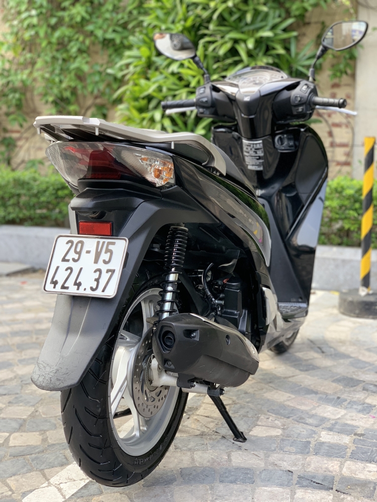 Cần bán SH Việt 150 ABS 2018 màu Đen đẹp quá