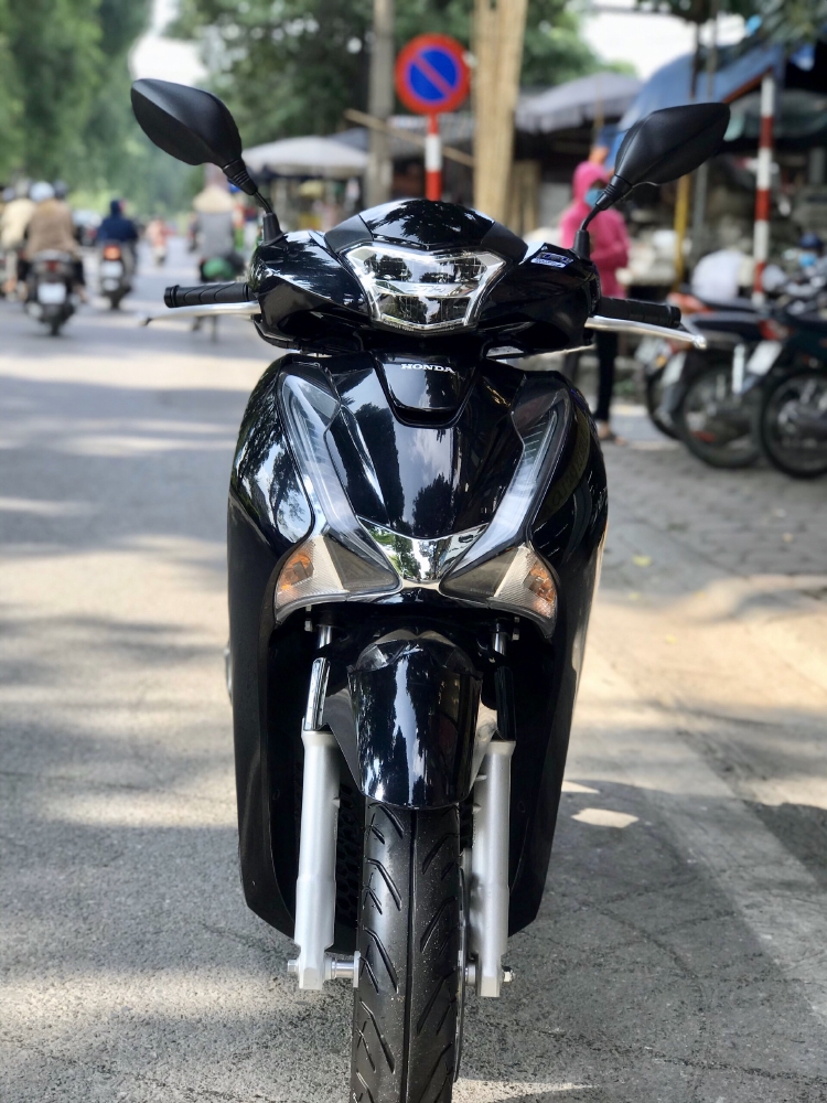 Cần bán SH Việt 150 ABS cuối 2018 màu Đen biển Vip