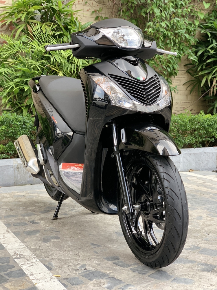 Cần bán SH Việt 150 Full nhập 2016 màu Đen cực đẹp