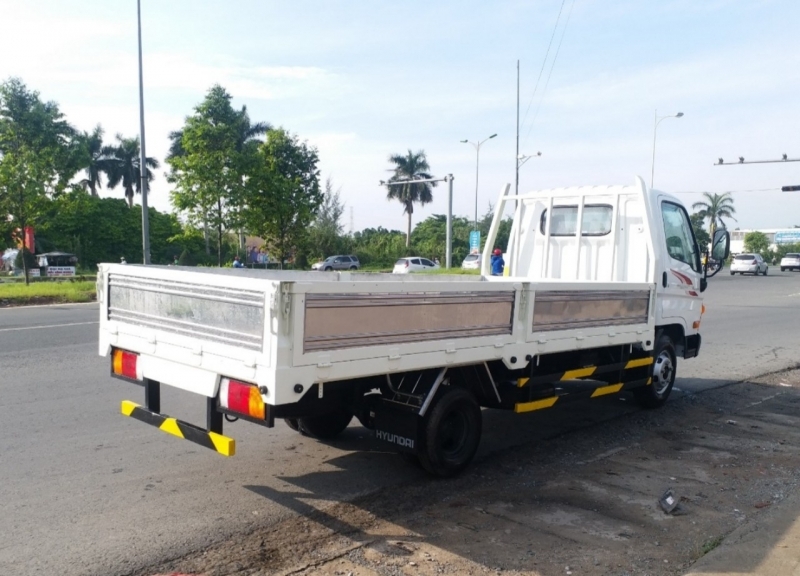 Xe tải Hyundai N250SL thùng dài - Gía mềm, trả trước 100 nhận xe ngay