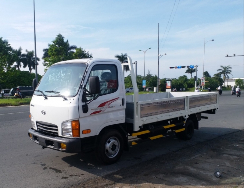 Xe tải Hyundai N250SL thùng dài - Gía mềm, trả trước 100 nhận xe ngay