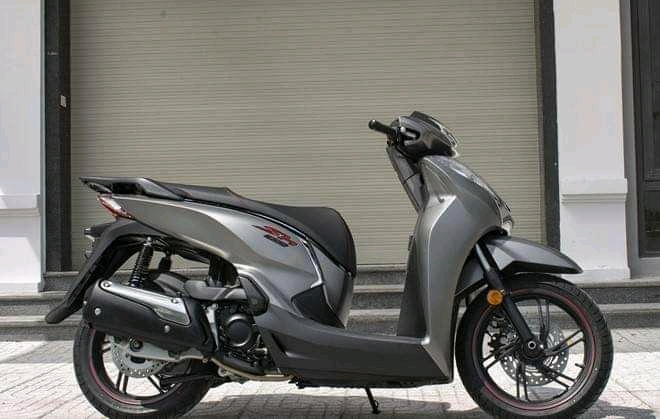 Honda SH 300i nhập khẩu 2019