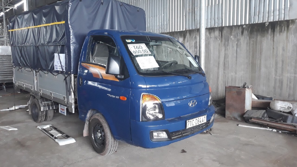 Báo giá xe tải Hyundai H150 thùng mui bạt, hỗ trợ trả góp 80% LS thấp