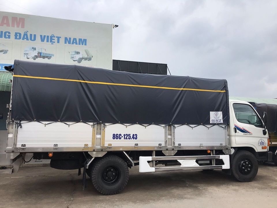 Báo giá xe tải Hyundai Mighty 2017 thùng mui bạt tải trọng 8 tấn, hỗ trợ trả góp 80%