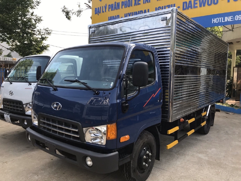 Báo giá xe tải Hyundai Mighty 2017 tải trọng 8 tấn thùng kín, sẵn xe, giao ngay