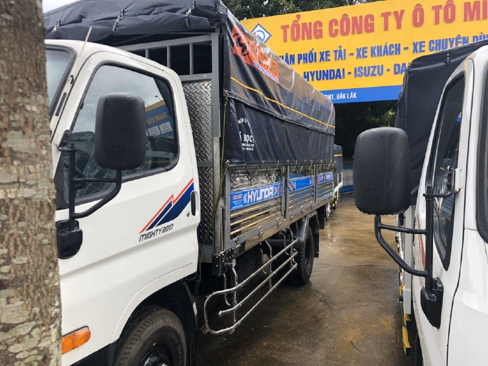 Báo giá xe tải Hyundai Mighty 2017 thùng mui bạt tải trọng 8 tấn, hỗ trợ trả góp 80%