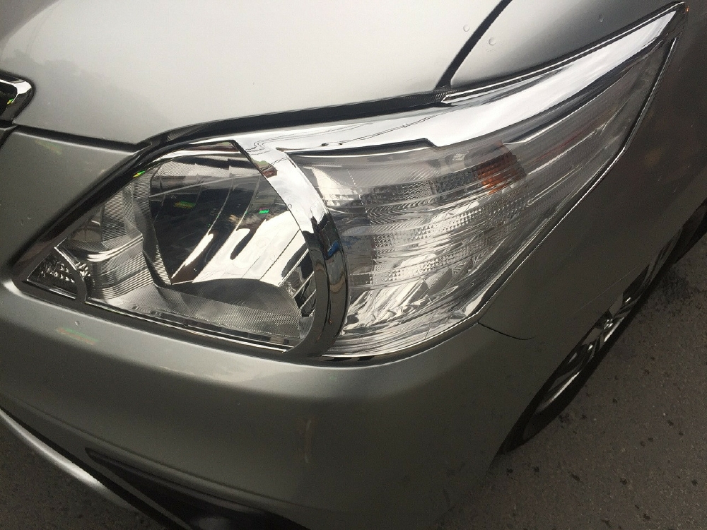 Bán Toyota Innova 2016 màu bạc số sàn xe rất mới.