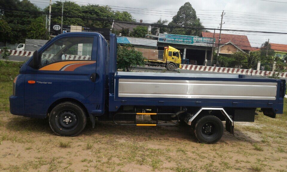 Báo giá xe tải Hyundai H150 thùng lửng - Mua xe tặng định vị GPS + 1 Chỉ vàng SJC