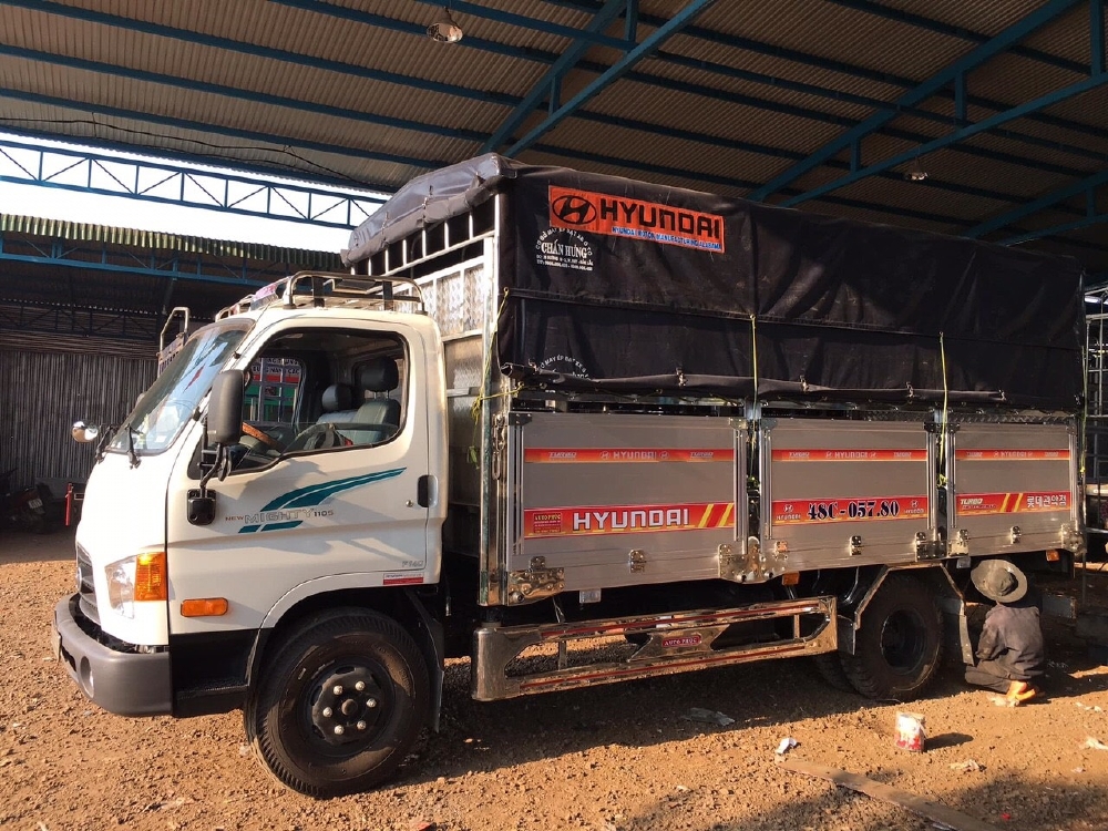 Bán xe tải Hyundai Mighty 7 tấn đủ thùng hàng, có sẵn xe, giao ngay