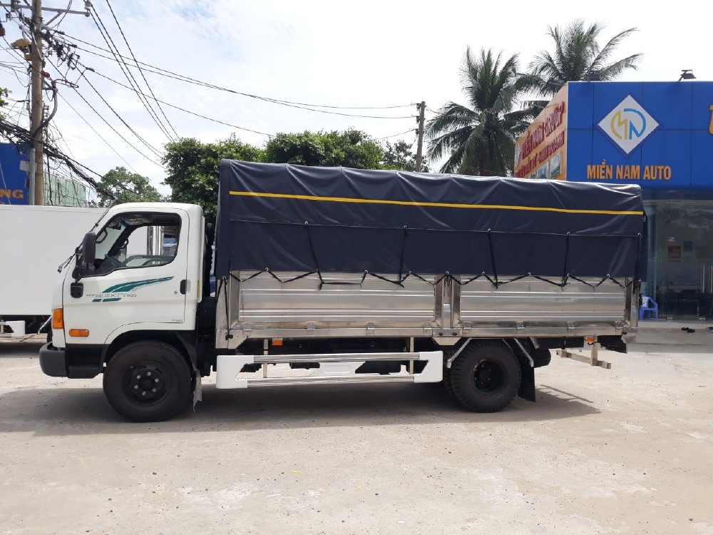 Bán xe tải Hyundai Mighty 7 tấn đủ thùng hàng, có sẵn xe, giao ngay
