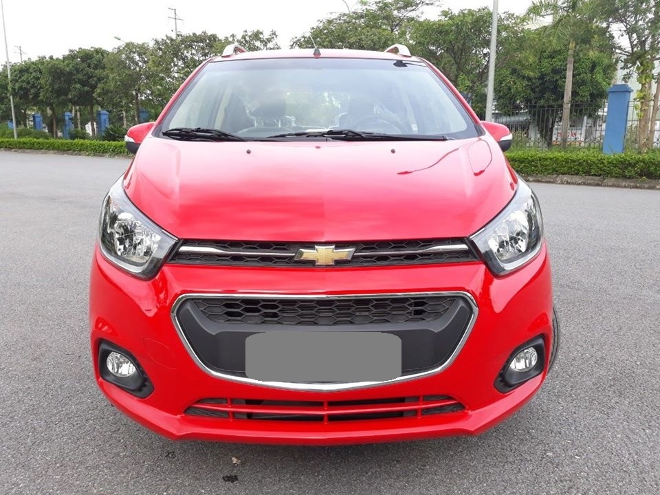 Bán Chevrolet Spark LT 2019 màu đỏ số sàn xe chính chủ đi kỹ.