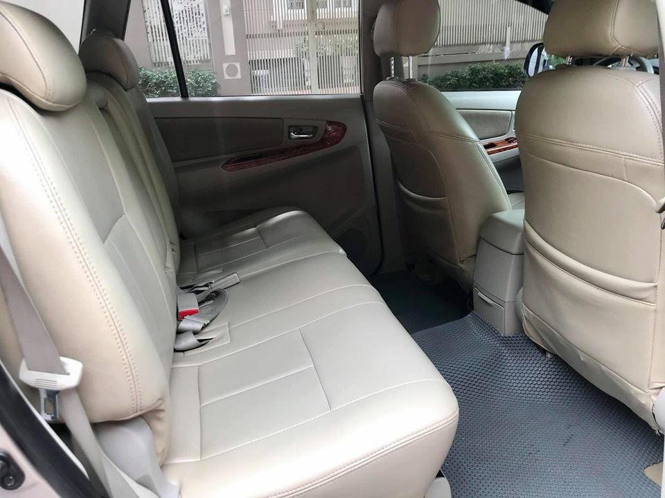 Bán Toyota Innova 2016 số sàn màu vành xe như mới