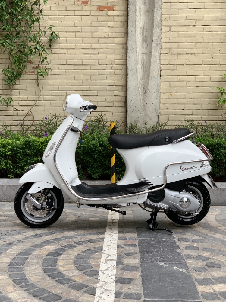 Cần bán LX 3Vie 2014 màu trắng cực chất