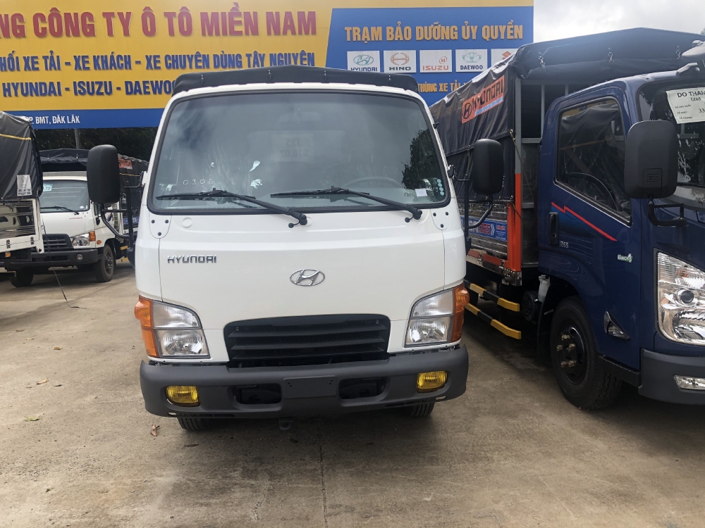 Xe tải New Mighty N250SL thùng mui bạt tiêu chuẩn, kích thước thùng dài 4M4