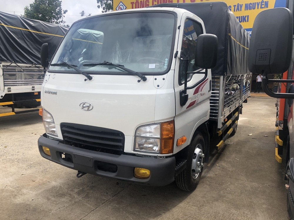 Xe tải New Mighty N250SL thùng mui bạt tiêu chuẩn, kích thước thùng dài 4M4