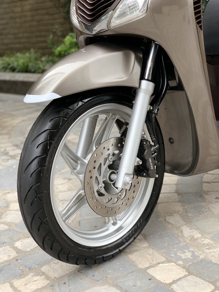 Cần bán Siêu phẩm SH Nhập 125 cuối 2012 màu Sâmpanh- Biển vip