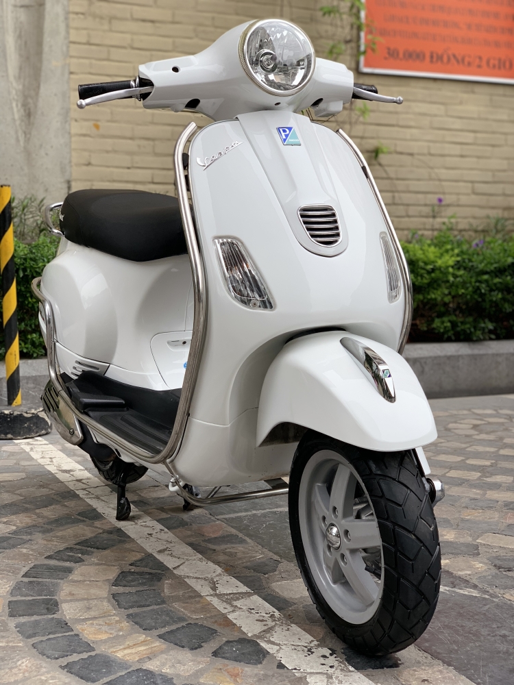 Cần bán LX 3Vie 2014 màu trắng cực chất