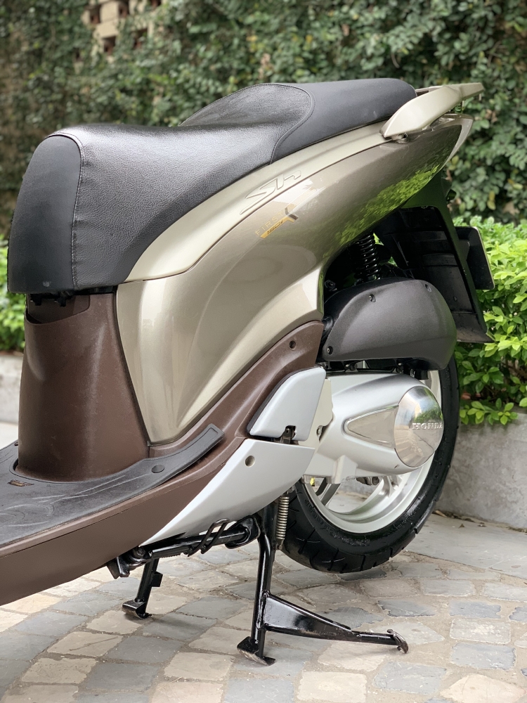Cần bán Siêu phẩm SH Nhập 125 cuối 2012 màu Sâmpanh- Biển vip