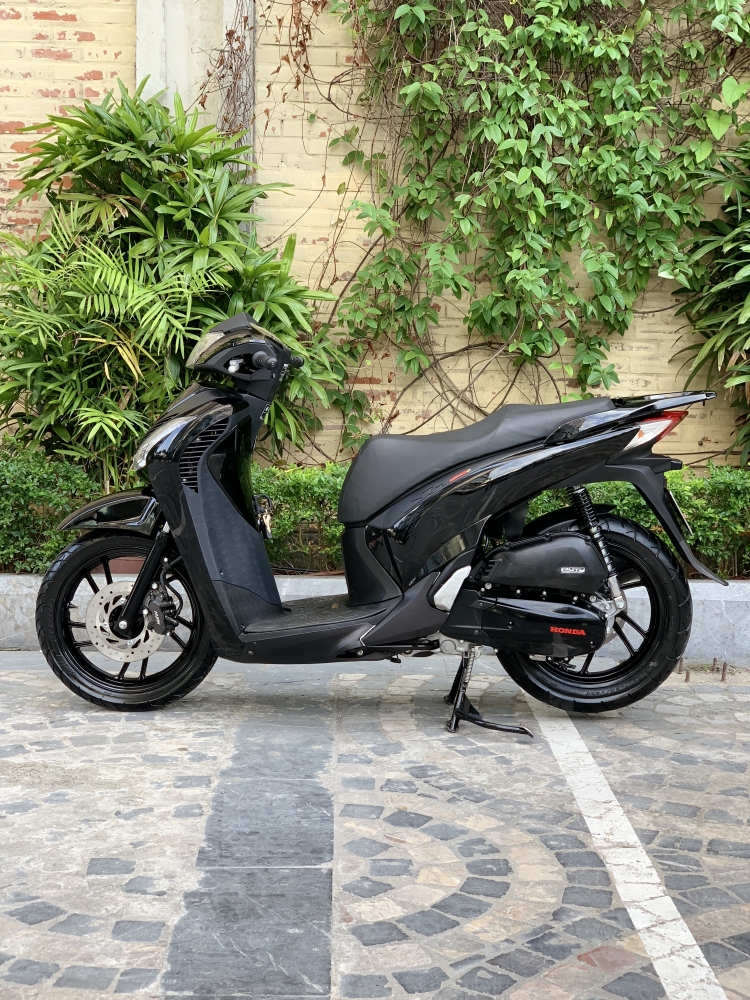 Cần bán SH Việt 125 Full nhập cuối 2016 Đen Sport đẹp quá