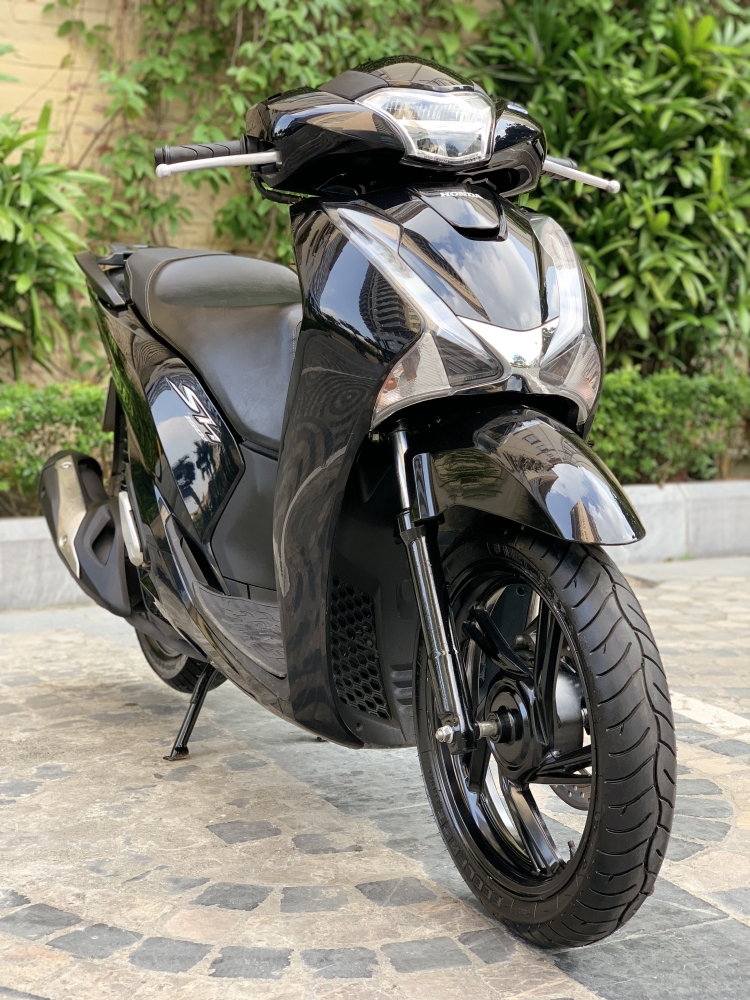 Cần bán SH Việt 150 CBS 2017 màu Đen cực đẹp