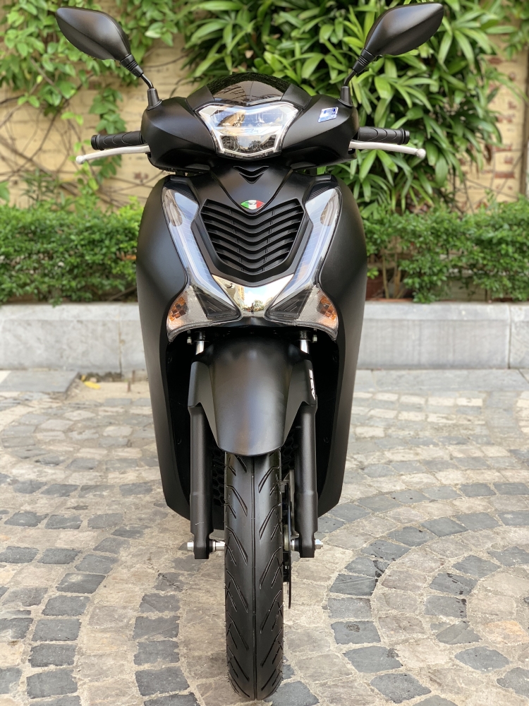 Cần bán SH Việt 150 ABS 2019 đen nhân cao cấp chạy 1000km như mới