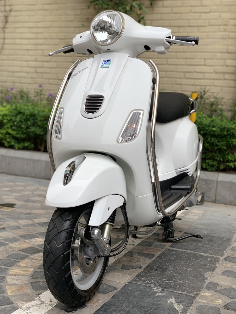 Cần bán LX 3Vie 2014 màu trắng cực chất