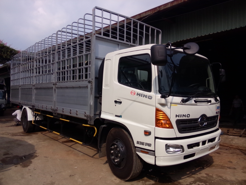 Xe tải Hino 7 tấn Thùng Dài 10 Mét