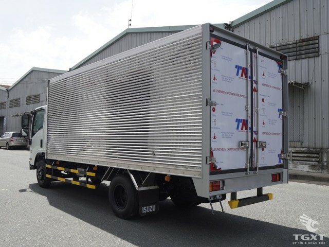 Xe tải Isuzu 8 tấn FVR900 Thùng Dài 9M7