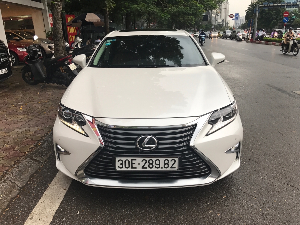 Lexus ES250 2017 trắng