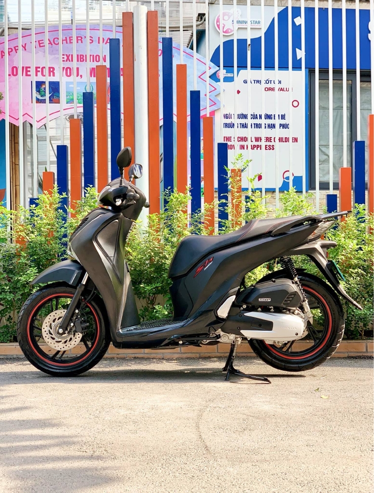 Cần bán SH Việt 150 ABS 2019 màu Đen mờ cực mới