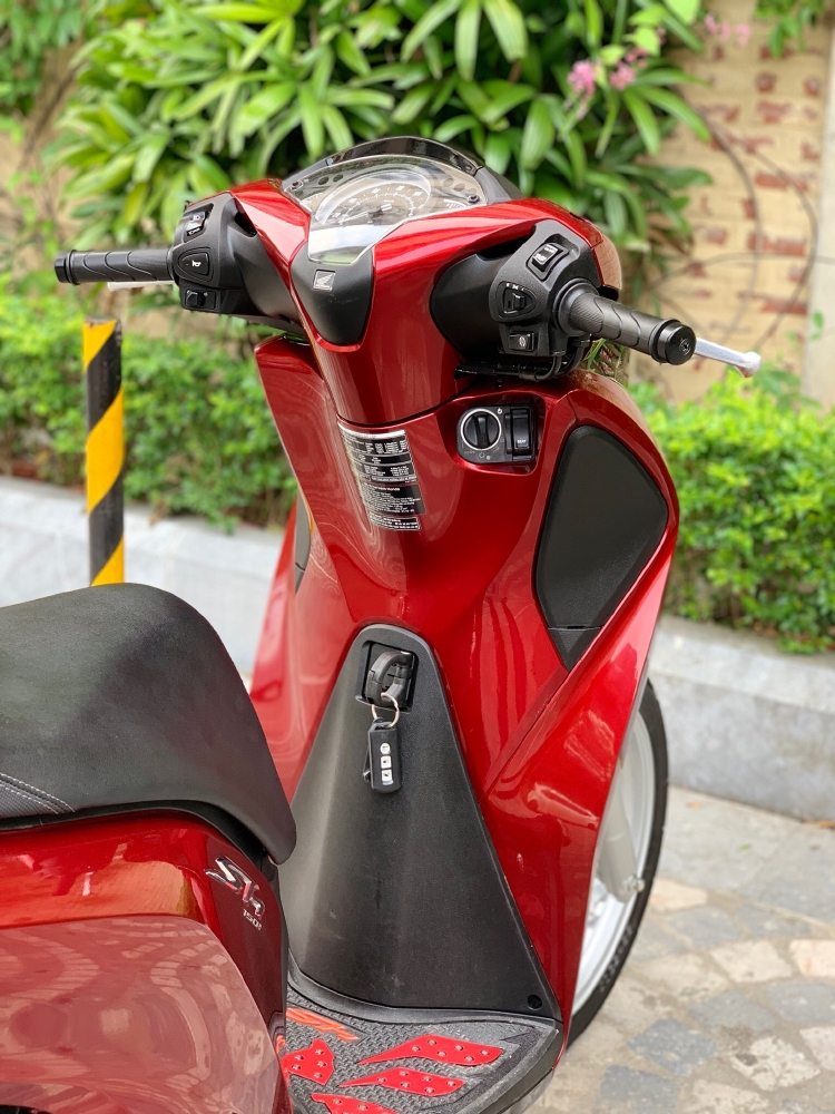 Cần bán SH Việt 125 CBS 10/2019 màu Đỏ chạy chuẩn 800km