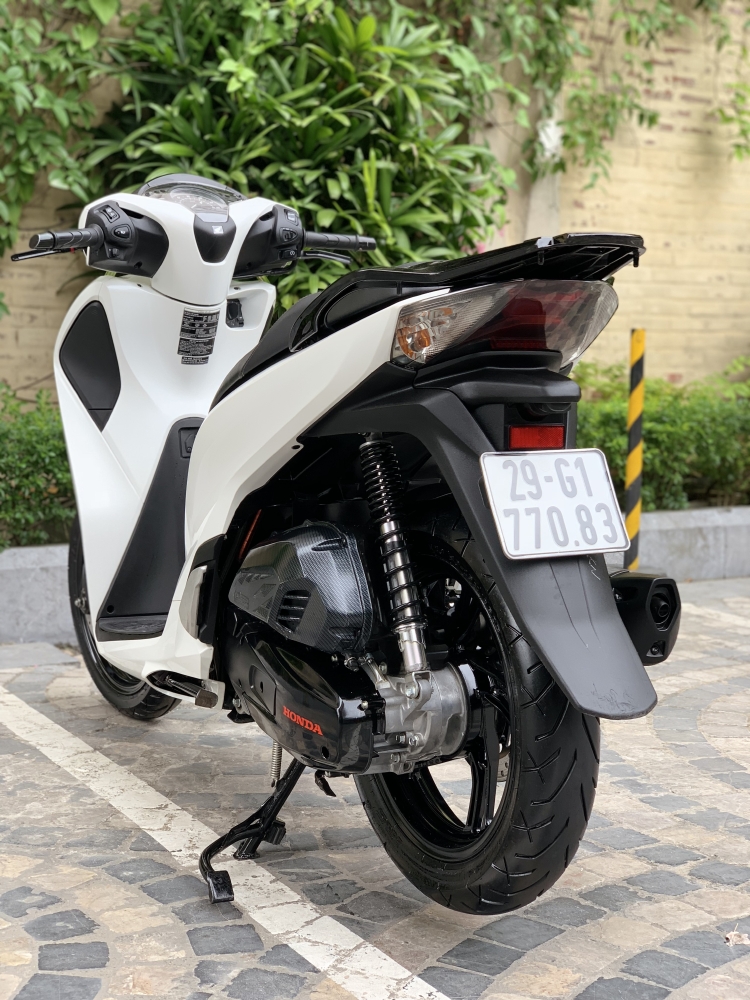 Cần bán SH Việt 125 CBS 2018 màu Trắng đẹp quá