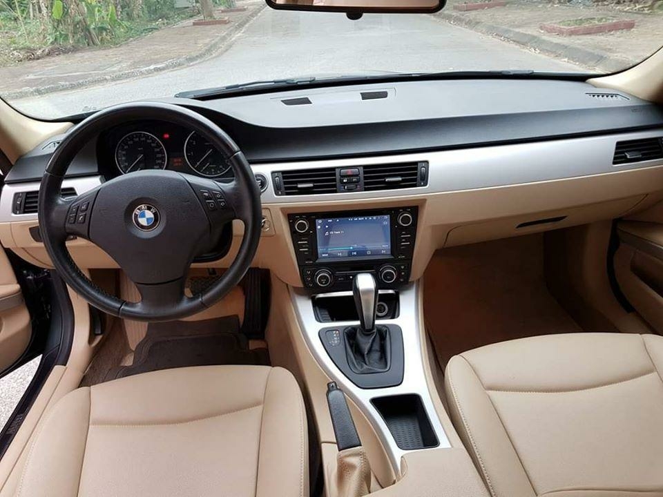 Gia đình cần bán xe Bmw 320i