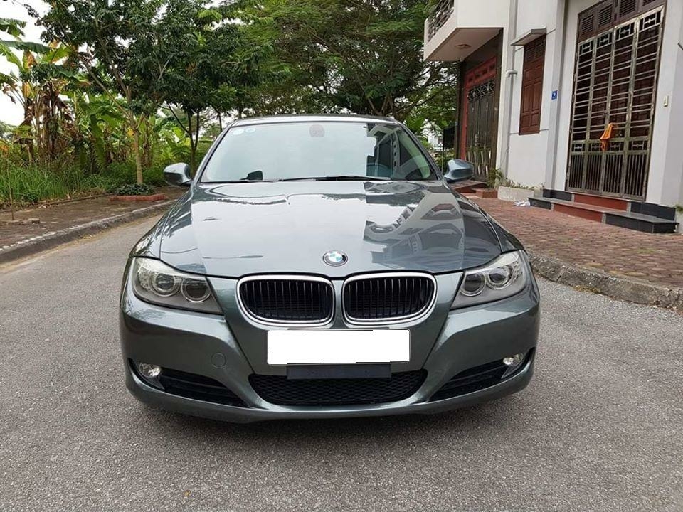 Gia đình cần bán xe Bmw 320i