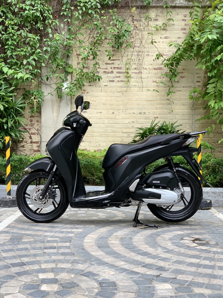 Cần bán SH Việt 150 ABS 2019 đen mờ đẹp miễn chê
