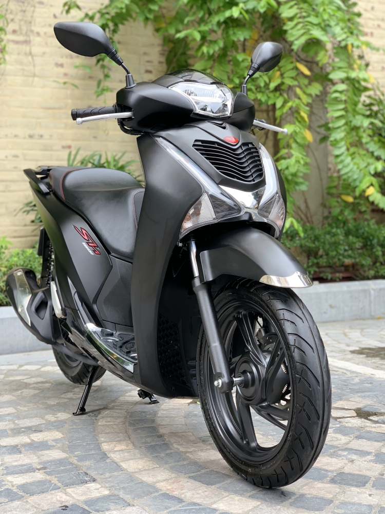 Cần bán SH Việt 150 ABS 2019 đen mờ đẹp miễn chê