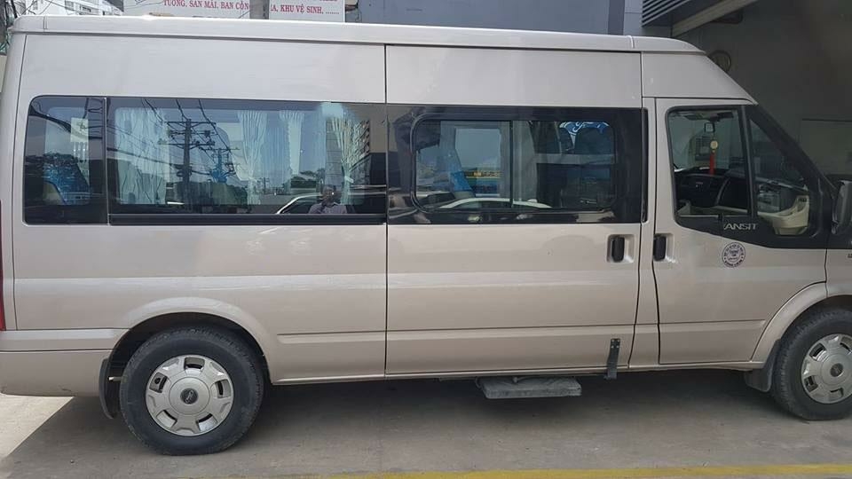 Gia đình cần bán xe Transit 2018