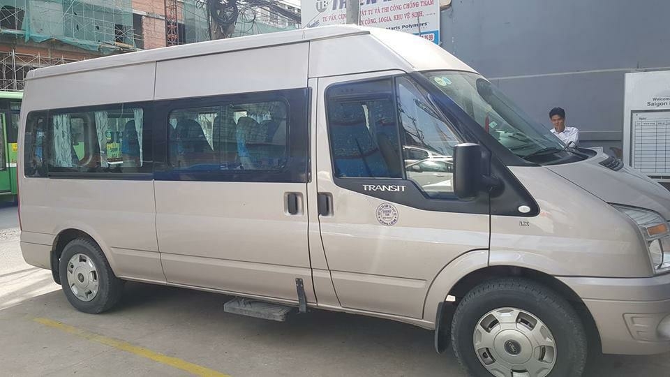 Gia đình cần bán xe Transit 2018