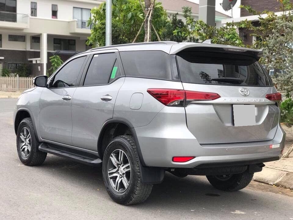 Bán gấp Toyota Fortuner 2018