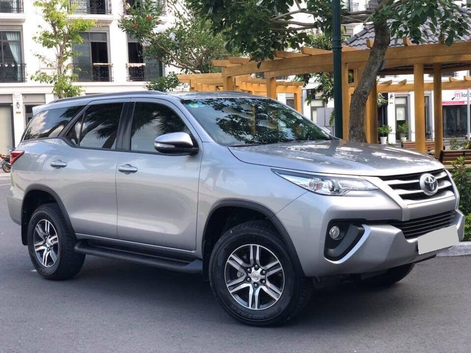 Bán gấp Toyota Fortuner 2018